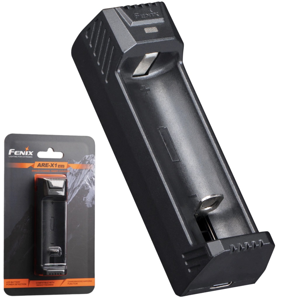 Tudo sobre carregadores para lanternas táticas: escolha o ideal para você