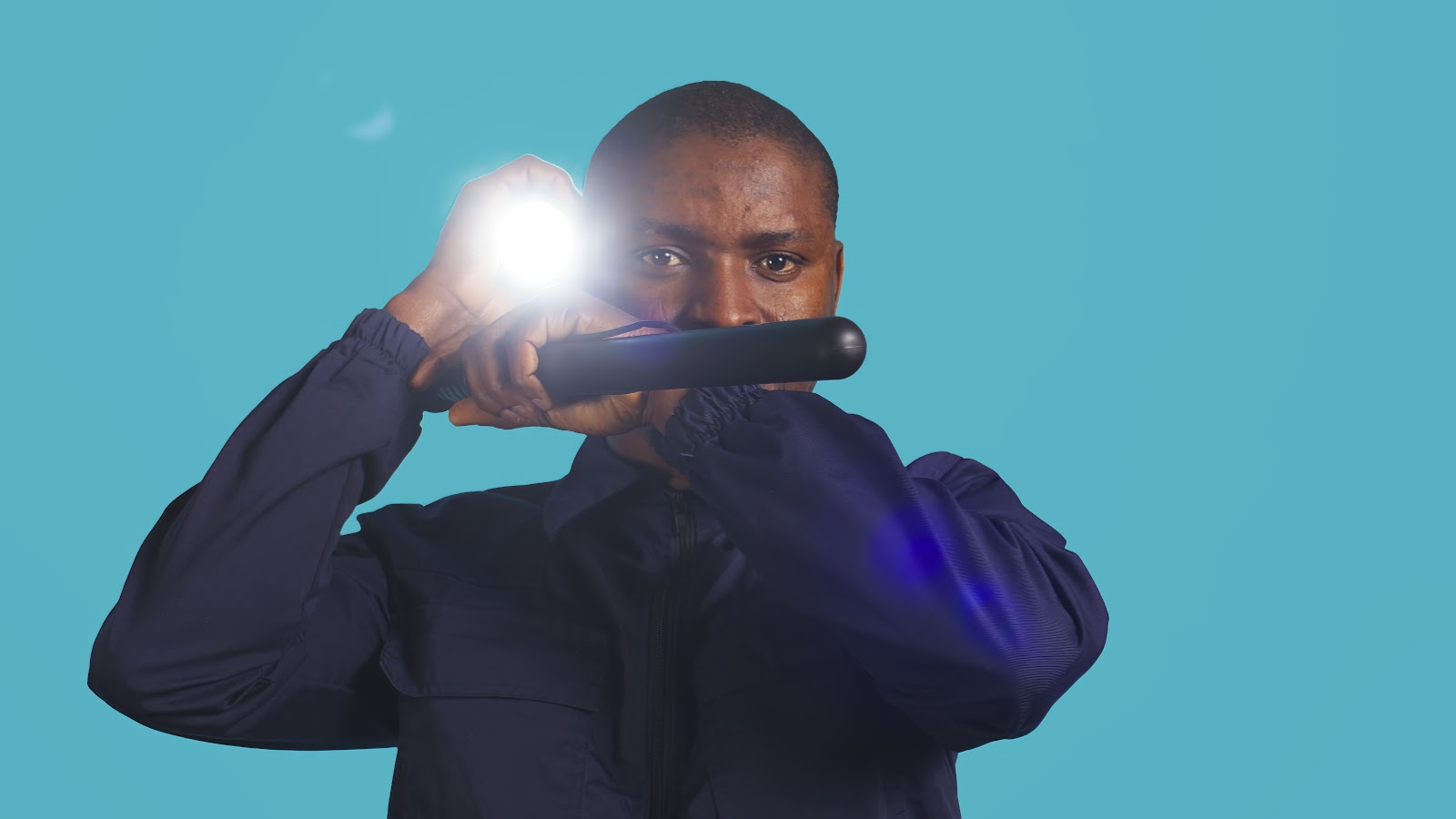 Como escolher a bateria recarregável perfeita para sua lanterna tática